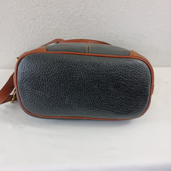 Vintage Liz Claiborne Black Pebbled Leather Large Crossbody - Picture 7 of 12